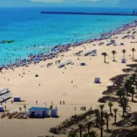 Apartmán En Playa Gandia Con Piscina Y Parking *